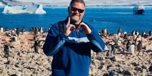 Darrell Seale on Global Experience: What Visiting 142 Countries Taught About Leadership and Service